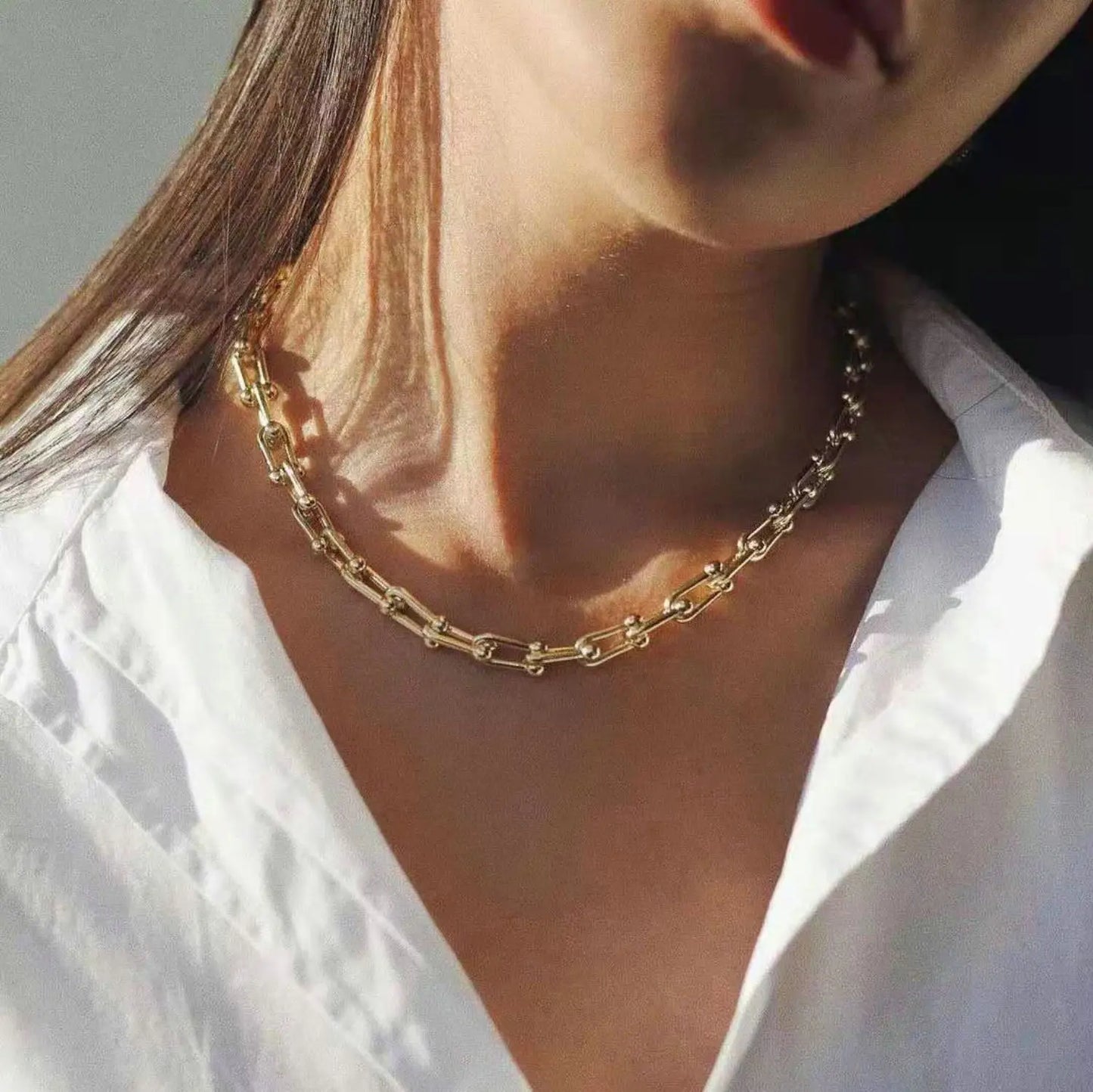 U Chain Necklace