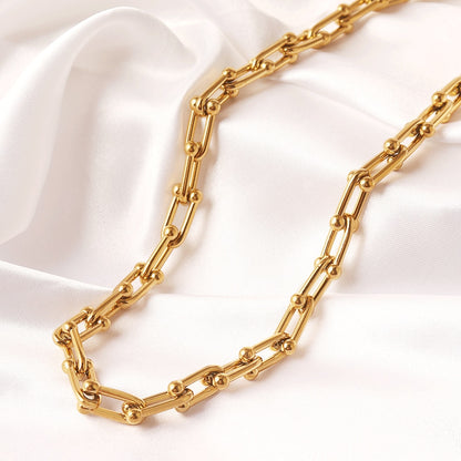 U Chain Necklace