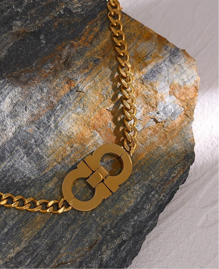 Front-Clip Chain Necklace