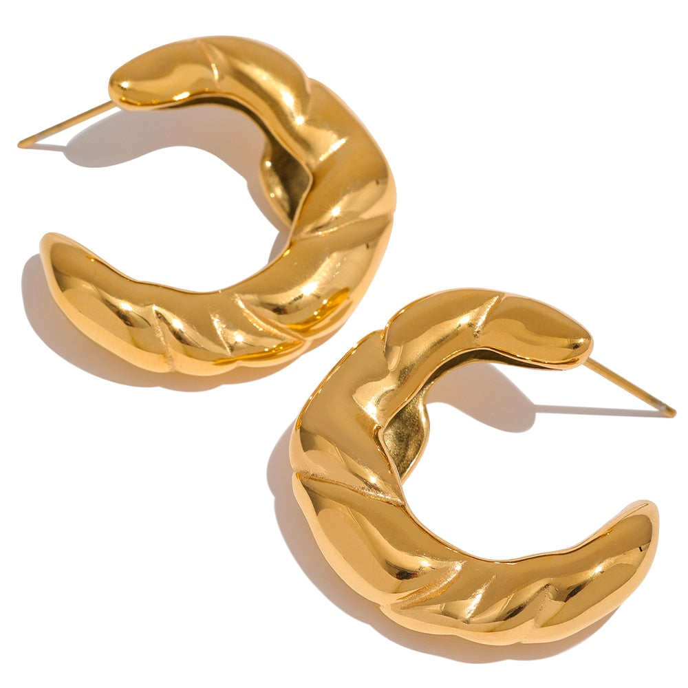 Olivia Hoops